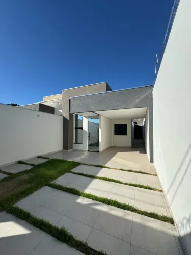 Casa no Santo Inácio - Fachada Moderna