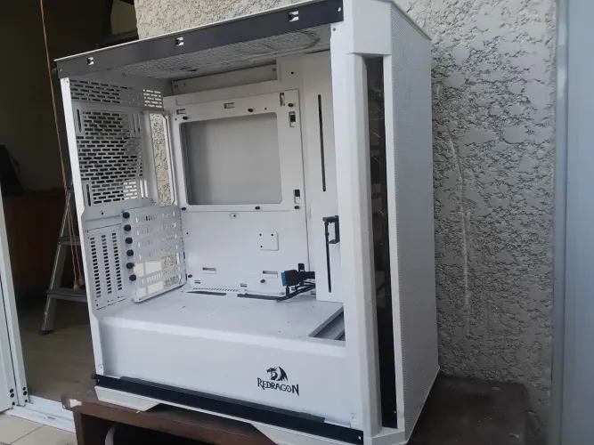 Gabinete gamer reddragon Branco S/ Acrílico Vidro - mid tower ATX