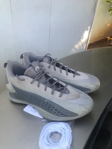 Tênis de basquete AE1Adidas