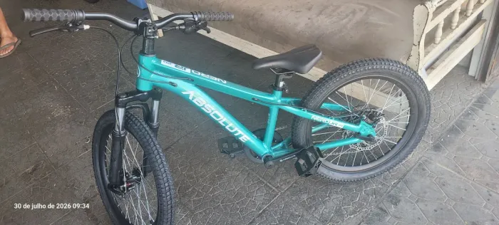 Bike aro 20 e 24 absolute (divide na loja )
