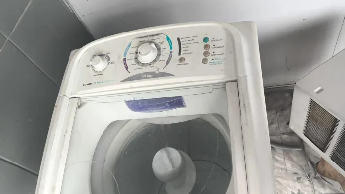 Vendo máquina de lavar Electrolux 10 kilo