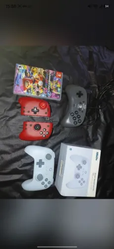 Vendo Mario Kart 8 + Joycon Hori + Fightpad Hori + Controle 8BitDo Nintendo Switch