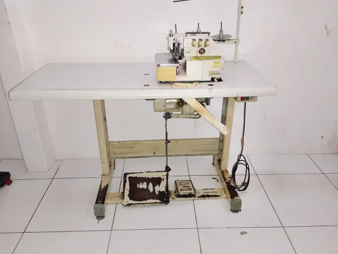Overlock industrial 