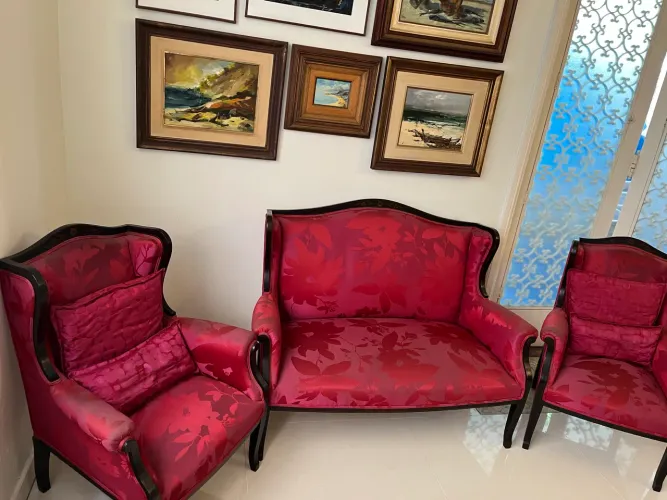 Sofá mais 2 poltronas, com 3 peças