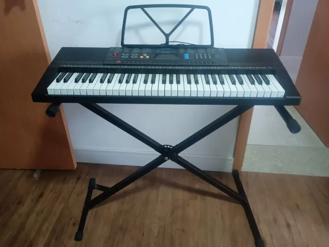 Teclado Musical Spring TC-261 + suporte em X e capa 21 X cartão de crédito 
