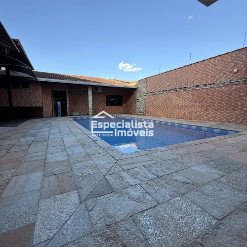 VENDA E LOCAÇÃO CASA INCRÍVEL A 100m DO SHOPPING