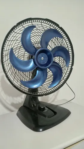 VENTILADOR E CÔMODA A VENDA