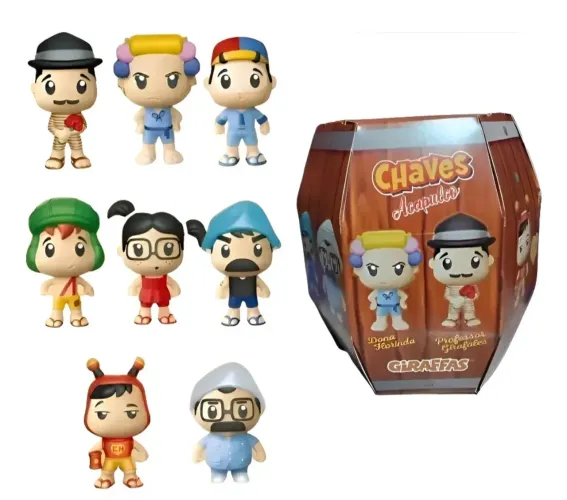 Bonecos Chaves Girafas e Açaí da barra