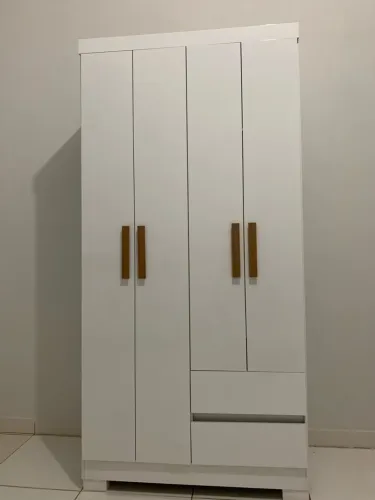 Guarda Roupas 4 portas