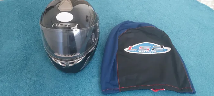 Capacete Escamoteável LS2