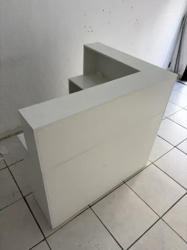 Balcão caixa recepção em L para loja