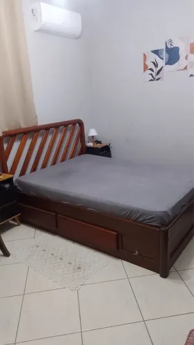 Cama de Casal em Madeira Maciça + Colchão + 4 Gavetões