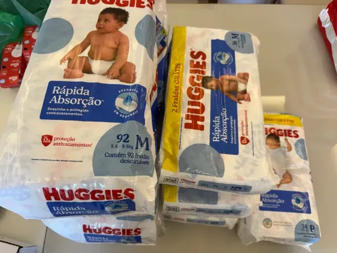 Fralda Huggies Rápida Absorção M 292 unidades