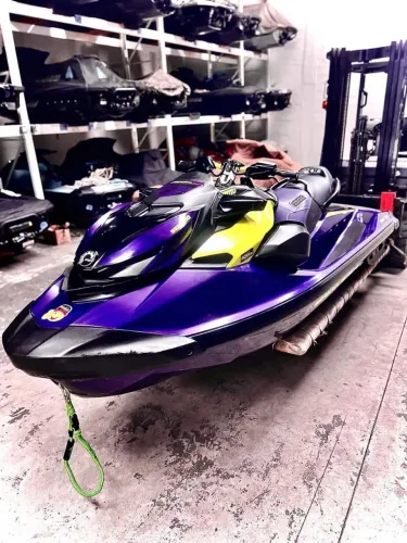 Jet-ski Sea-doo
