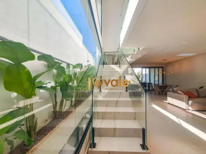 Casa com 3 SUITES mais escritório a venda 205 m² Jacareí/SP -í