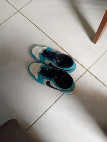 Estou vendendo um sapato usando