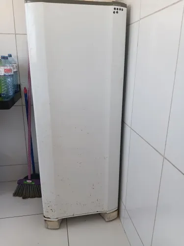 Vendo geladeira Electrolux