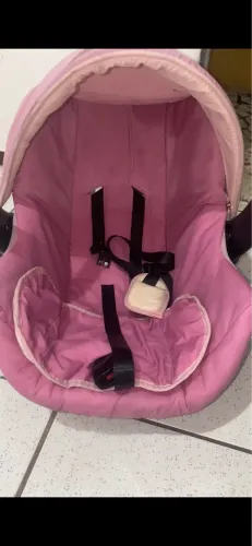 Vendo bebê conforto para menina 100$ retirada na aerolandia