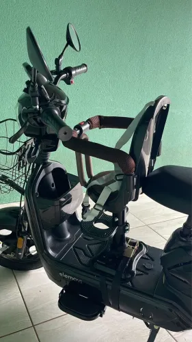Cadeirinha infantil para bike elétrica