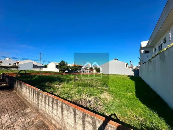 Terreno à venda, 800 m² por R$ 2.000.000 - Country - Cascavel/PR