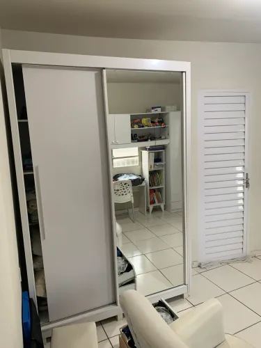 Guarda-roupa solteiro porta de correr