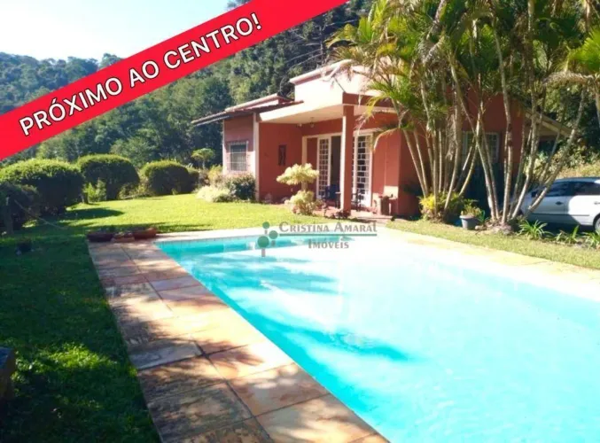 Casa com 3 dormitórios à venda, 232 m² por R$ 980.000,00 - Golfe - Teresópolis/RJ