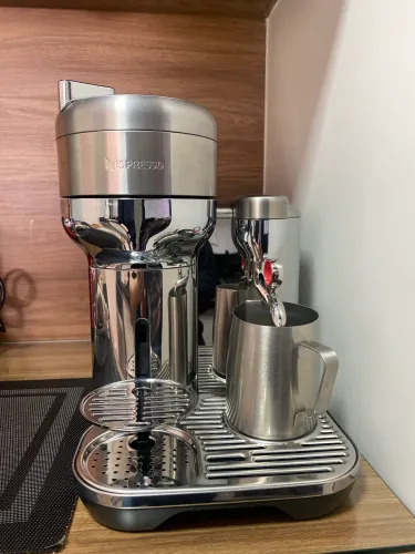 Cafeteira Nespresso Creatista Vertuo 110V