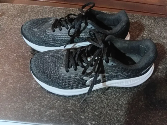 Tênis Under Armour Fem 