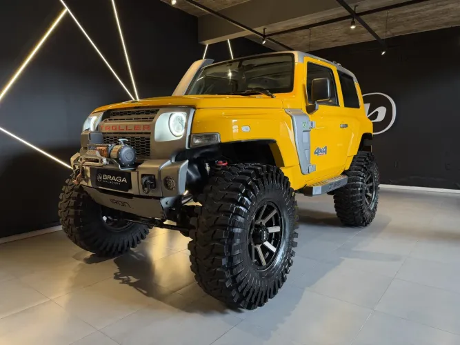 Troller T-4 XLT 3.2 2015