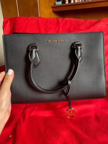 Bolsa Sheila Michael Kors preta