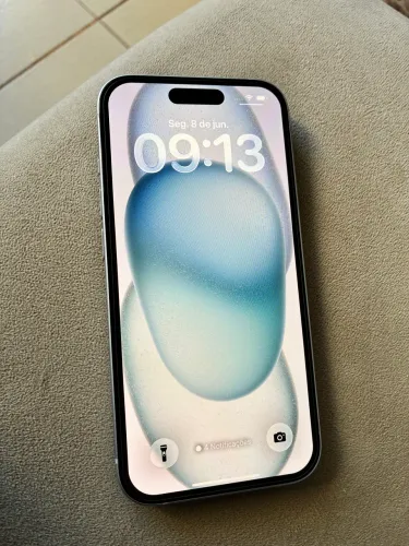 iPhone 15 128GB