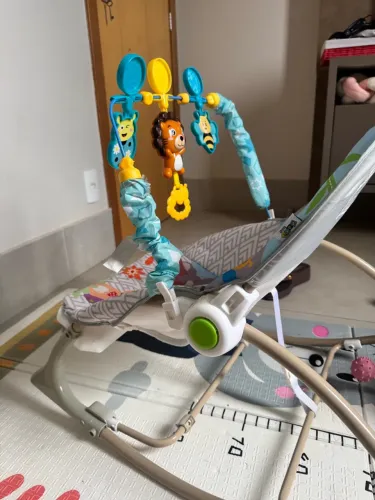 Cadeirinha de balanço infantil