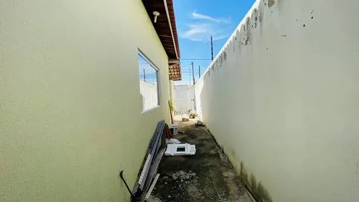 CASA EM RUA PUBLICA BAIRRO GRANJA PORTUGAL