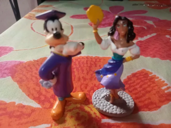 Bonecos Miniaturas Colecionáveis