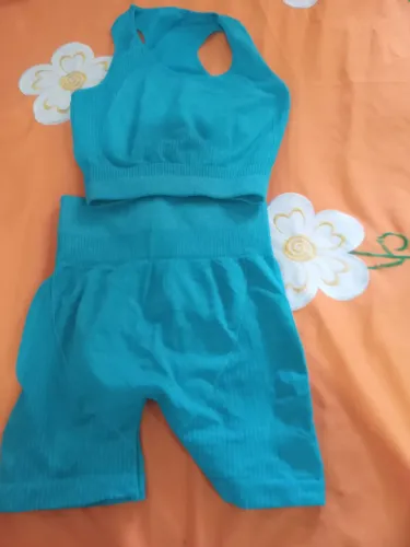 Roupa de academia