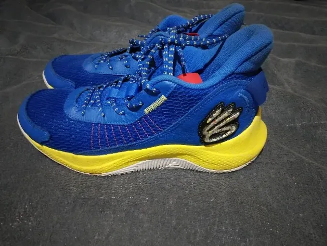 Under Armour Curry 3z7 Azul e Amarelo