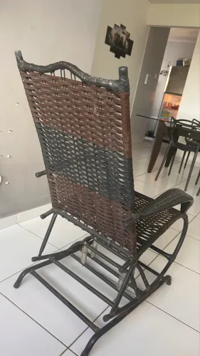 ? VENDO CADEIRA DE BALANÇO ?