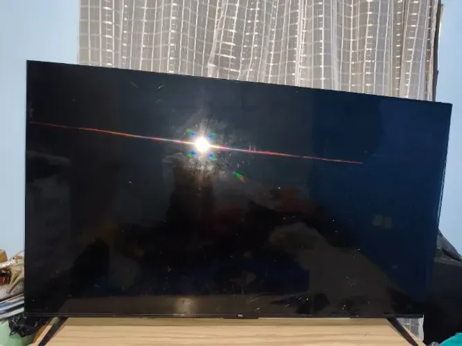 Tv Tela quebrada. TCL 65 polegadas