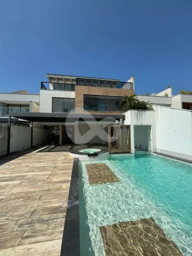 Casa para Venda em Rio de Janeiro / RJ no bairro Barra da Tijuca
