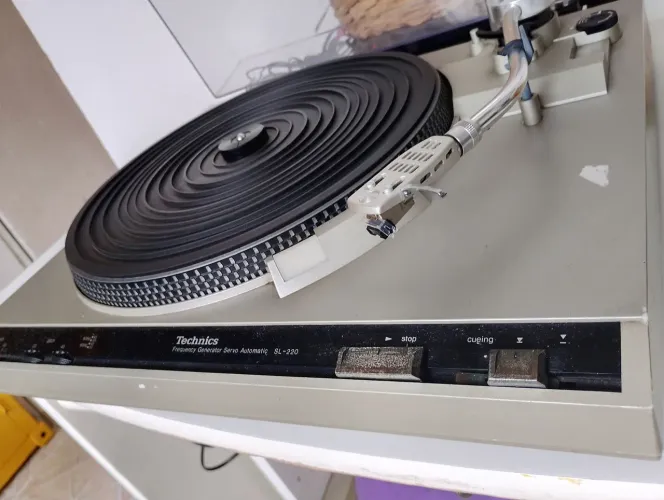 Toca disco technics funcionando