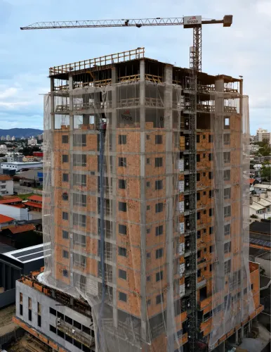 Apartamento em construção! Entrada de 68 mil e parcelas de 2.600