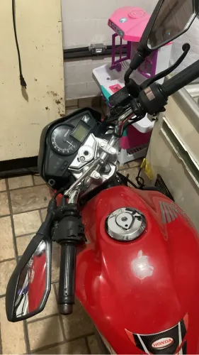 Honda CB 300r [ 2011 ]- Baixa Quilometragem e Revisada