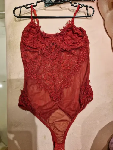 Body de renda vermelho