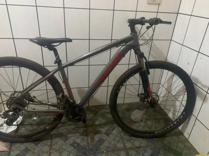 Bicicleta lotus aro 29