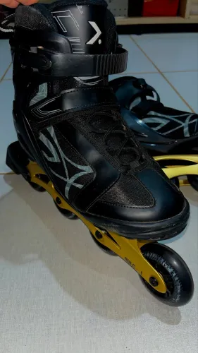 Patins Inline Profissional ABEC 7 Preto e Dourado