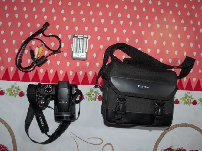 Camera fotografica superzoom 30x fujifilm finepix s4000