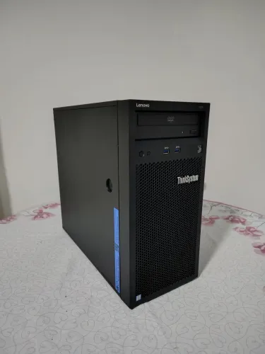 Servidor Lenovo ThinkSystem ST50 