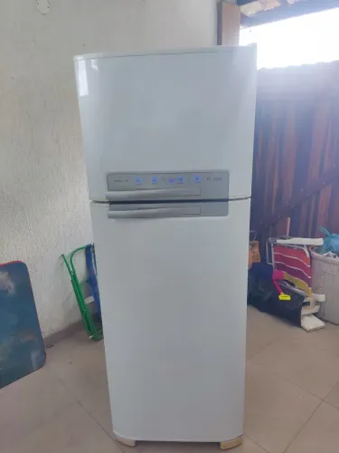 Geladeira Electrolux DF50 430 litros.