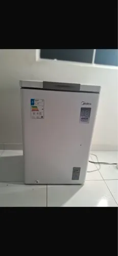 Vendo Frizer Midea 100 litros semi novo