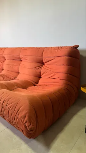 SOFÁ TOGO TERRACOTA COM CAPA